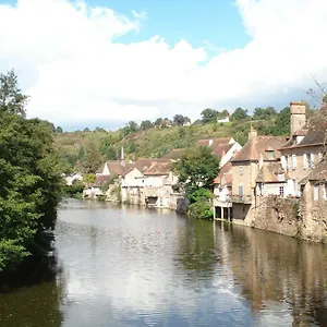 Saint Sauveur Bed & Breakfast